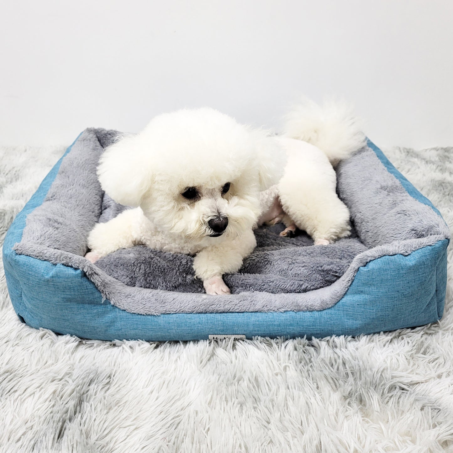 Ultra Soft Cushion Cat Bed with Odor Removing Charcoal Bags (Blue/Brown)